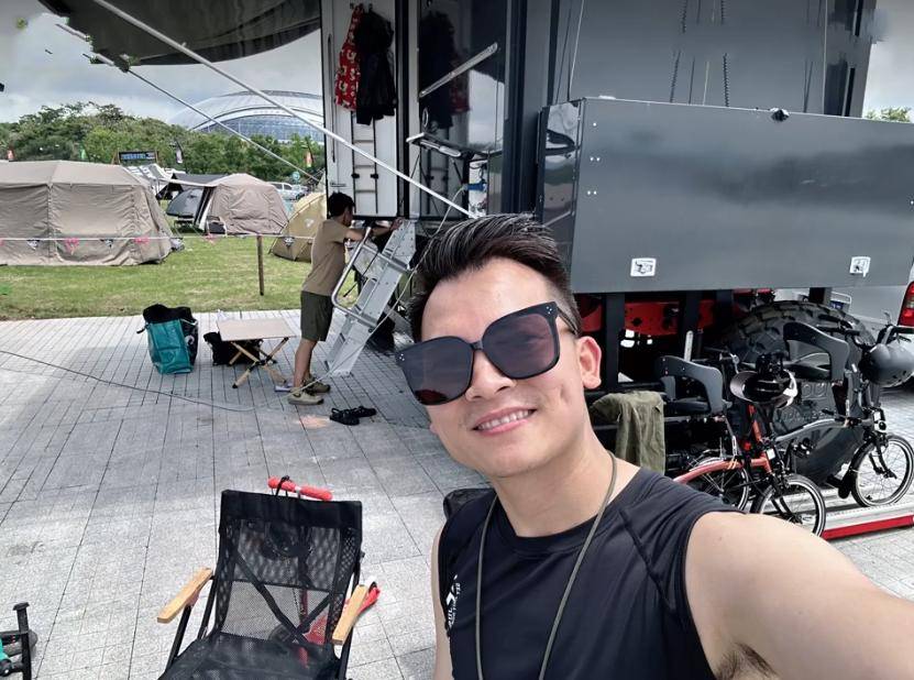 房车千岛湖露营;网友:像卡车一样带劲冰球突破豪华版撒贝宁一家四口开豪华(图12) 房车千岛湖露营;网友:像卡车一样带劲冰球突破豪华版撒贝宁一家四口开豪华(图12)